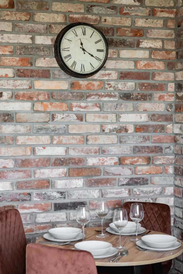 Stylish Apartment Near Wroclavia For 4 Guests By Noclegi Renters Breslau Exterior foto