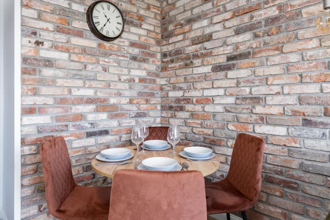 Stylish Apartment Near Wroclavia For 4 Guests By Noclegi Renters Breslau Exterior foto
